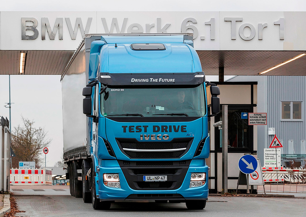 1-IVECO-Stralis-NP_BMW-Group-test.jpg