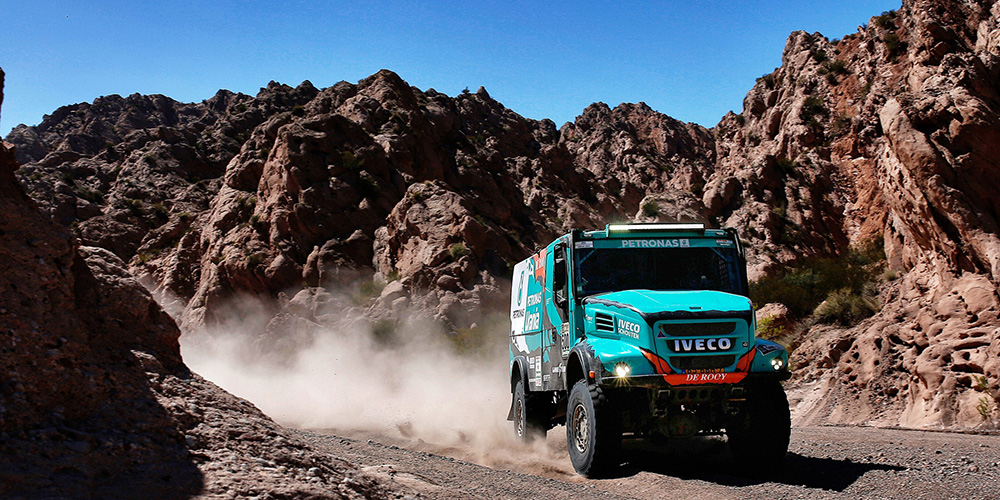 02_Iveco_Team-PETRONAS-world-Dakar-2018-1.jpg